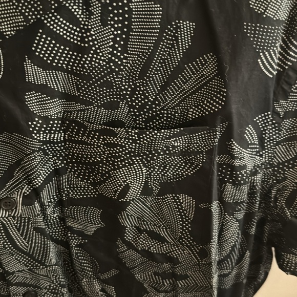 Express Men’s Button Down - Black w/ Pattern - Brand New - Short Sleeve - XL - Picture 4 of 6